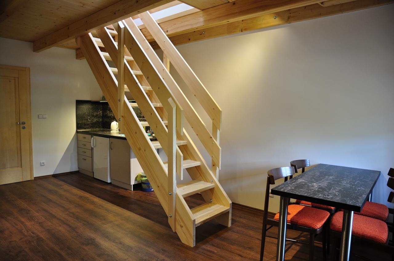 Apartment U Jezera Laka Prasily